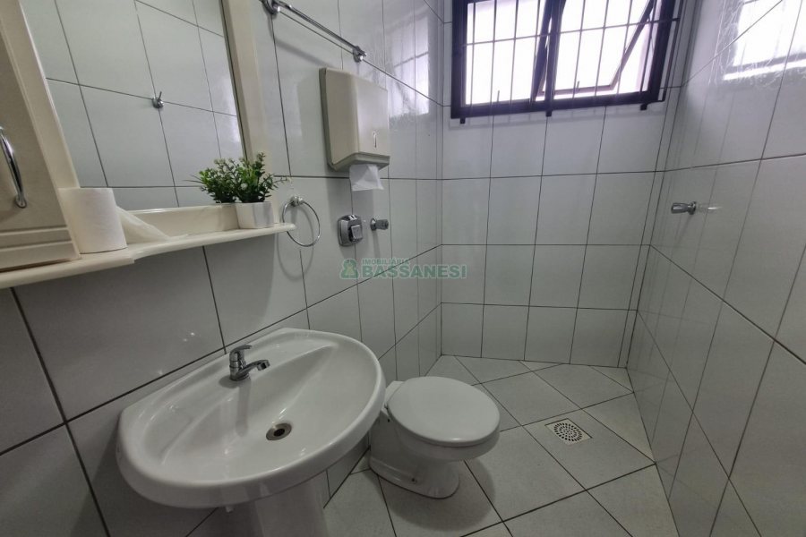 Loja com 120m², no bairro Cruzeiro em Caxias do Sul para Alugar