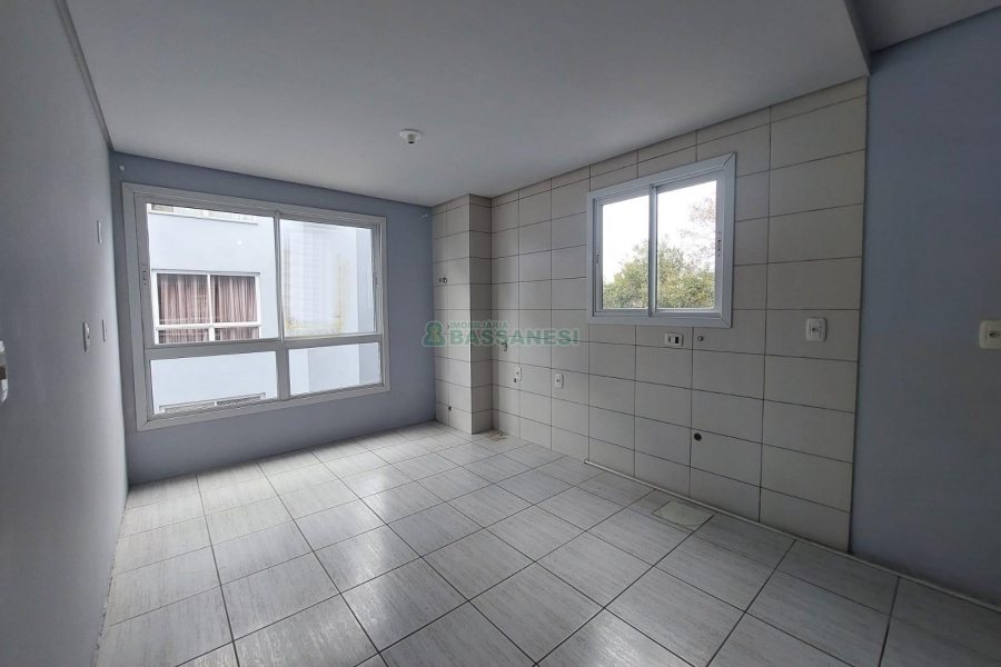Apartamento com 50m², 2 dormitórios, 1 vaga, no bairro Jardim Iracema em Caxias do Sul para Alugar