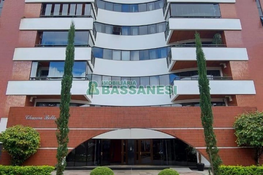 Apartamento com 455m², 3 dormitórios, 4 vagas, no bairro Centro em Caxias do Sul para Comprar