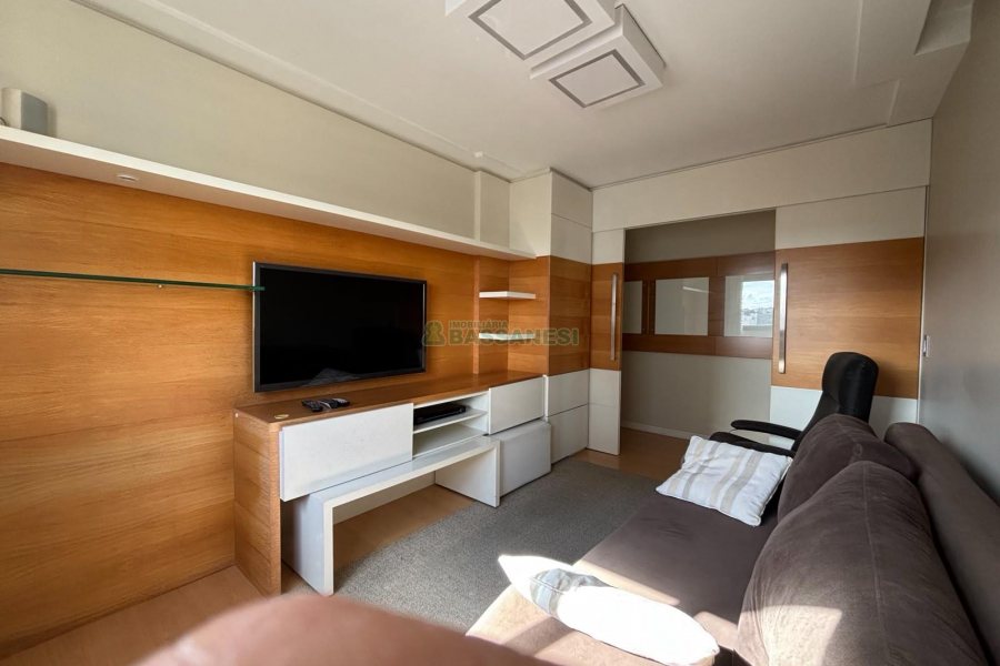 Apartamento com 455m², 3 dormitórios, 4 vagas, no bairro Centro em Caxias do Sul para Comprar