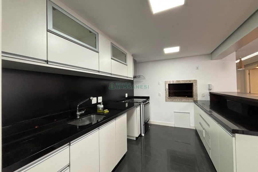 Apartamento com 151m², 3 dormitórios, 2 vagas, no bairro Panazzolo em Caxias do Sul para Alugar