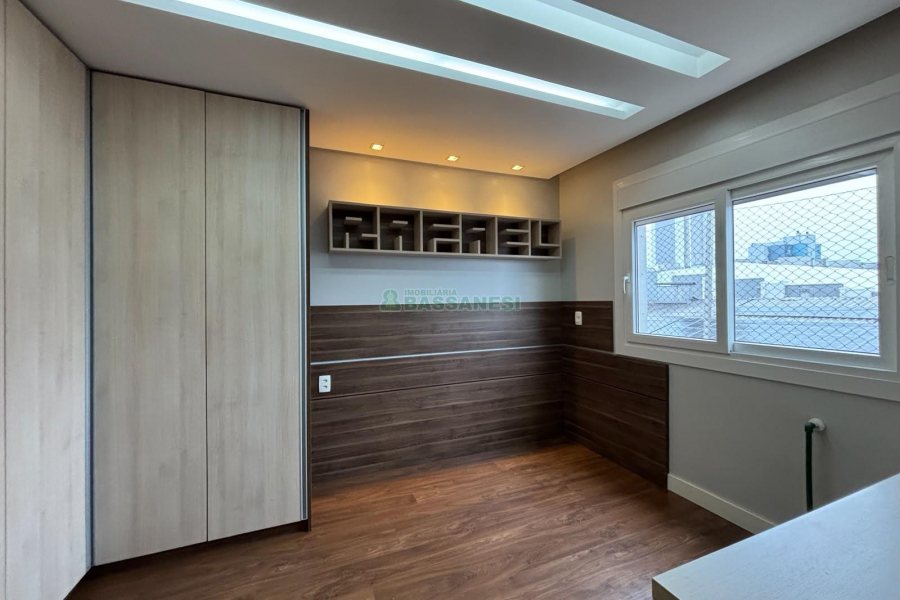 Apartamento com 151m², 3 dormitórios, 2 vagas, no bairro Panazzolo em Caxias do Sul para Alugar