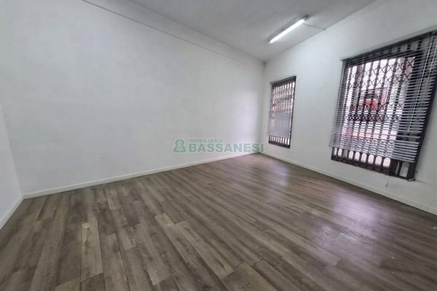 Loja com 65m², no bairro Rio Branco em Caxias do Sul para Alugar