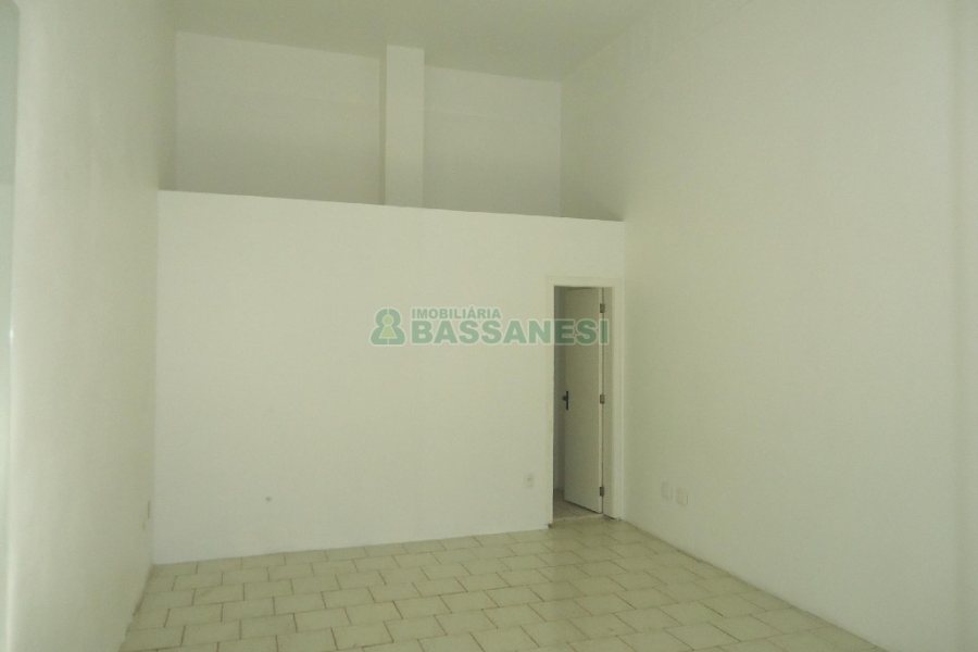 Loja com 35m², no bairro Centro em Caxias do Sul para Alugar