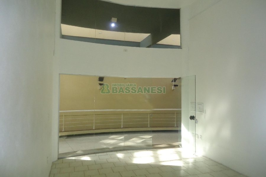 Loja com 35m², no bairro Centro em Caxias do Sul para Alugar