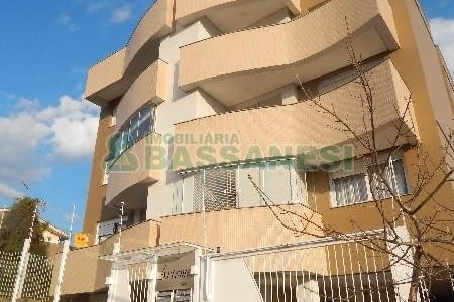 Apartamento com 80m², 2 dormitórios, 1 vaga, no bairro Colina Sorriso em Caxias do Sul para Alugar