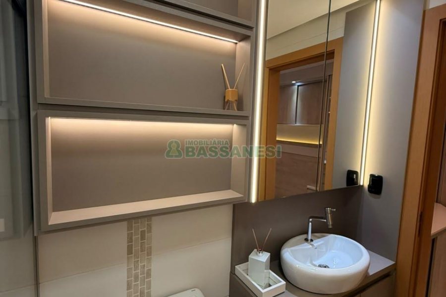 Apartamento com 80m², 2 dormitórios, 1 vaga, no bairro Colina Sorriso em Caxias do Sul para Alugar
