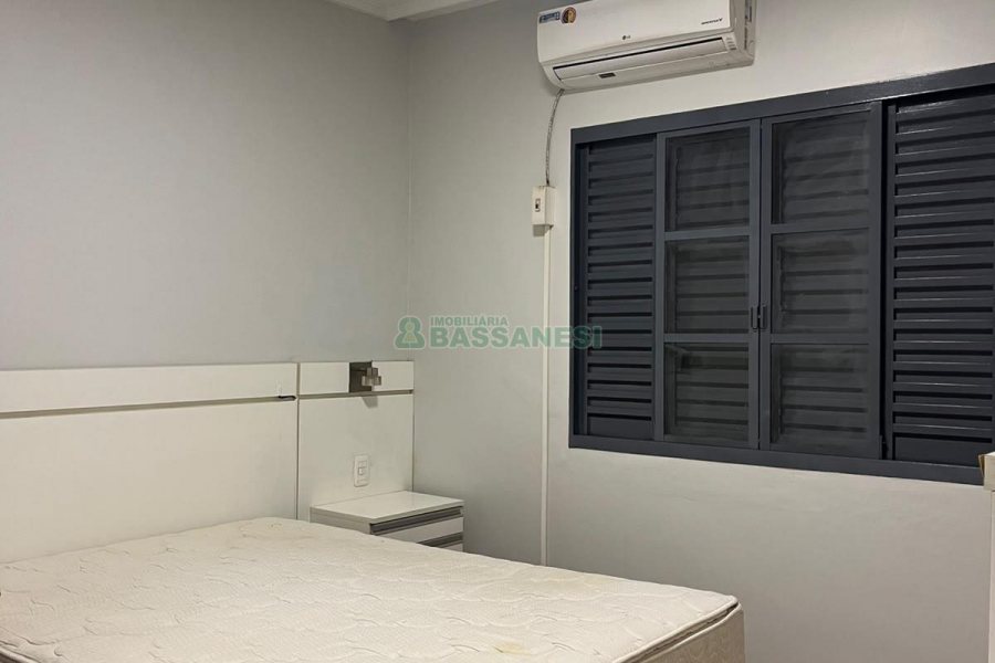 Casa com 200m², 4 dormitórios, 3 vagas, no bairro Nossa Senhora de Lourdes em Caxias do Sul para Alugar