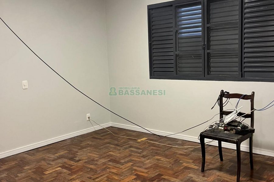 Casa com 200m², 4 dormitórios, 3 vagas, no bairro Nossa Senhora de Lourdes em Caxias do Sul para Alugar