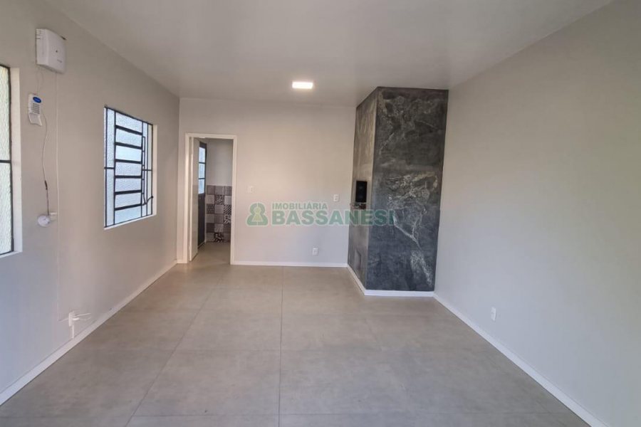 Casa com 200m², 4 dormitórios, 3 vagas, no bairro Nossa Senhora de Lourdes em Caxias do Sul para Comprar