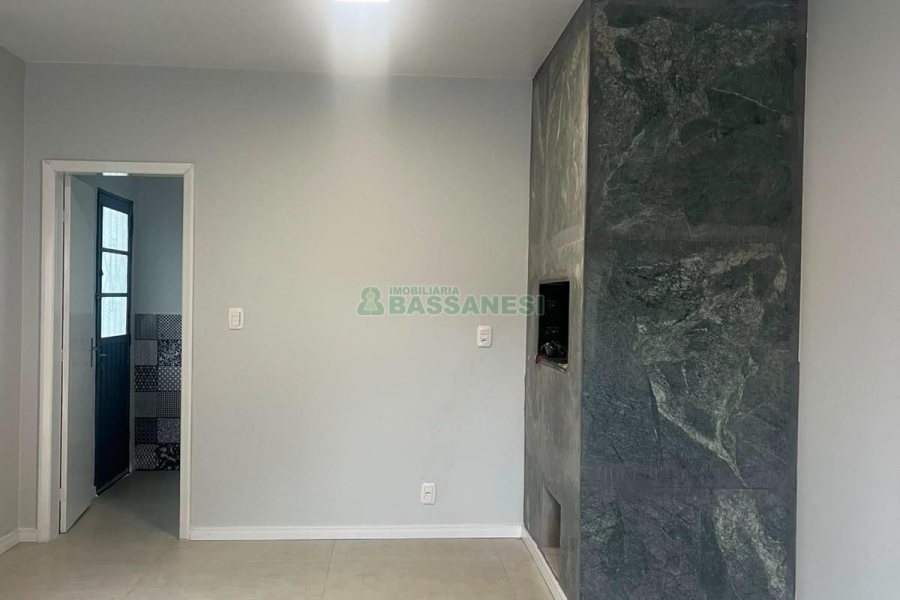 Casa com 200m², 4 dormitórios, 3 vagas, no bairro Nossa Senhora de Lourdes em Caxias do Sul para Comprar
