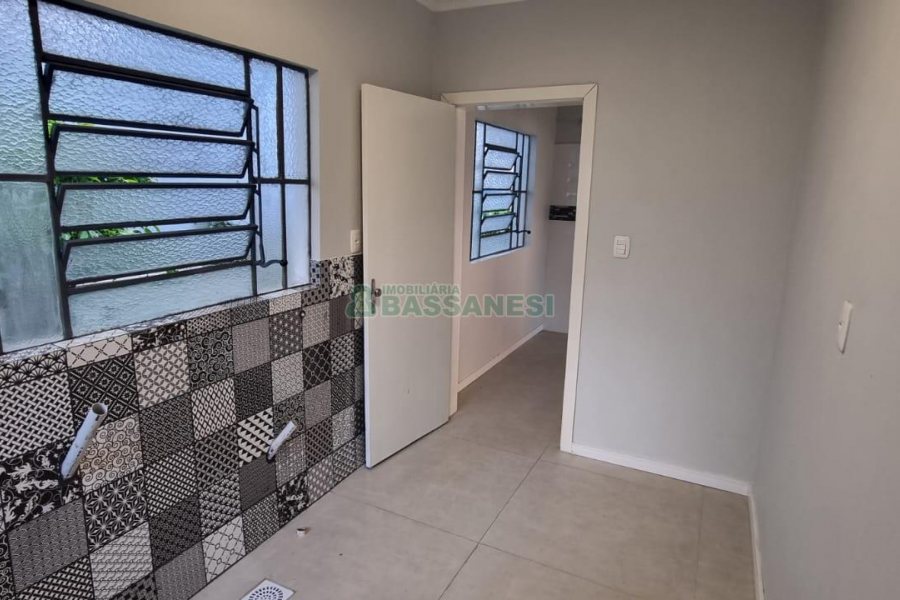 Casa com 200m², 4 dormitórios, 3 vagas, no bairro Nossa Senhora de Lourdes em Caxias do Sul para Comprar