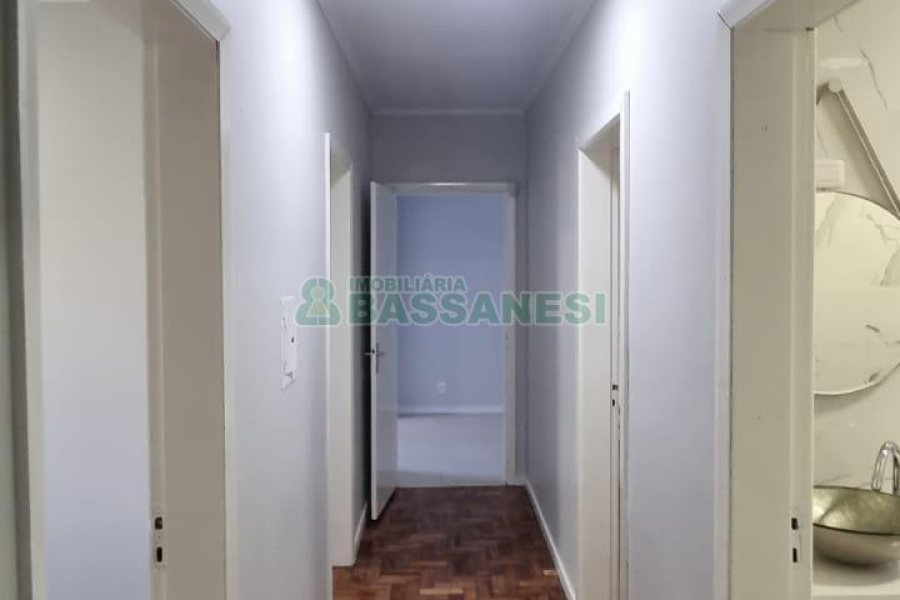 Casa com 200m², 4 dormitórios, 3 vagas, no bairro Nossa Senhora de Lourdes em Caxias do Sul para Comprar