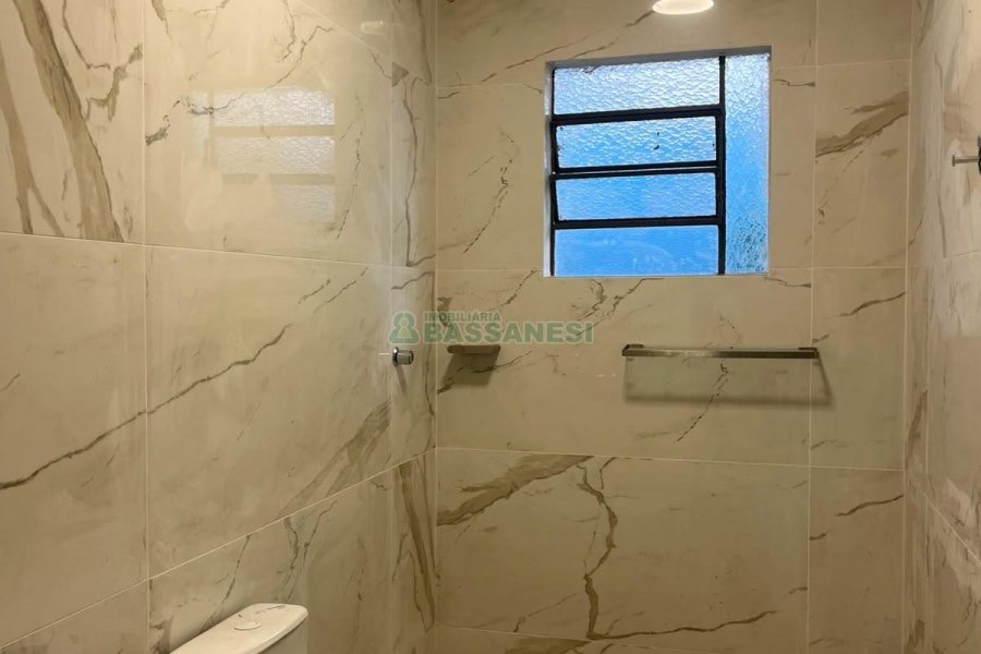 Casa com 200m², 4 dormitórios, 3 vagas, no bairro Nossa Senhora de Lourdes em Caxias do Sul para Comprar