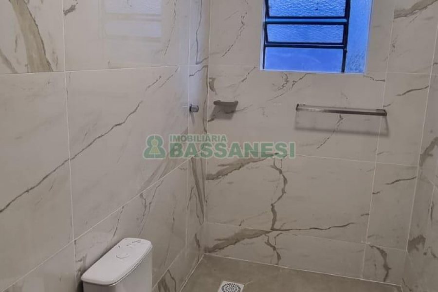 Casa com 200m², 4 dormitórios, 3 vagas, no bairro Nossa Senhora de Lourdes em Caxias do Sul para Comprar