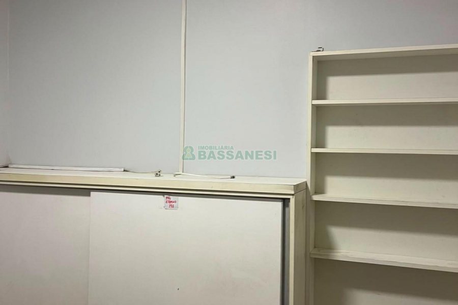 Casa com 200m², 4 dormitórios, 3 vagas, no bairro Nossa Senhora de Lourdes em Caxias do Sul para Comprar