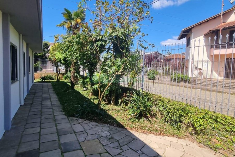 Casa com 200m², 4 dormitórios, 3 vagas, no bairro Nossa Senhora de Lourdes em Caxias do Sul para Comprar