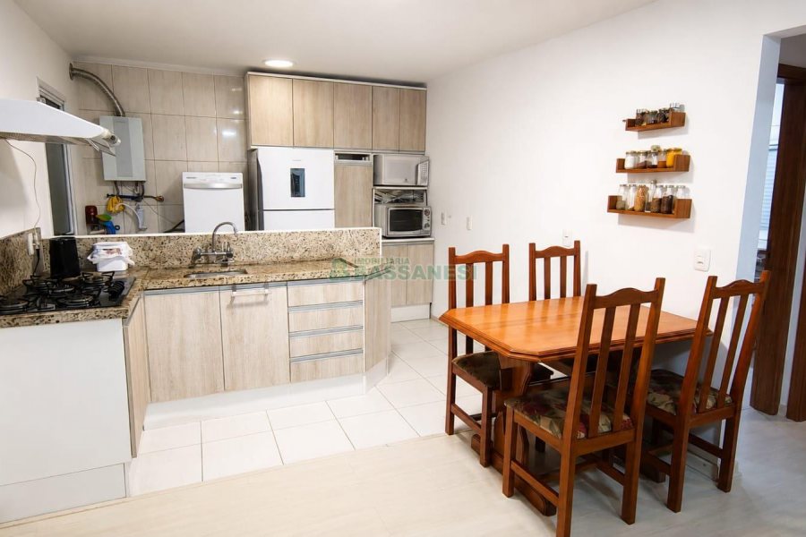 Apto Mobiliado com 70m², 2 dormitórios, 1 vaga, no bairro Vinhedos em Caxias do Sul para Alugar