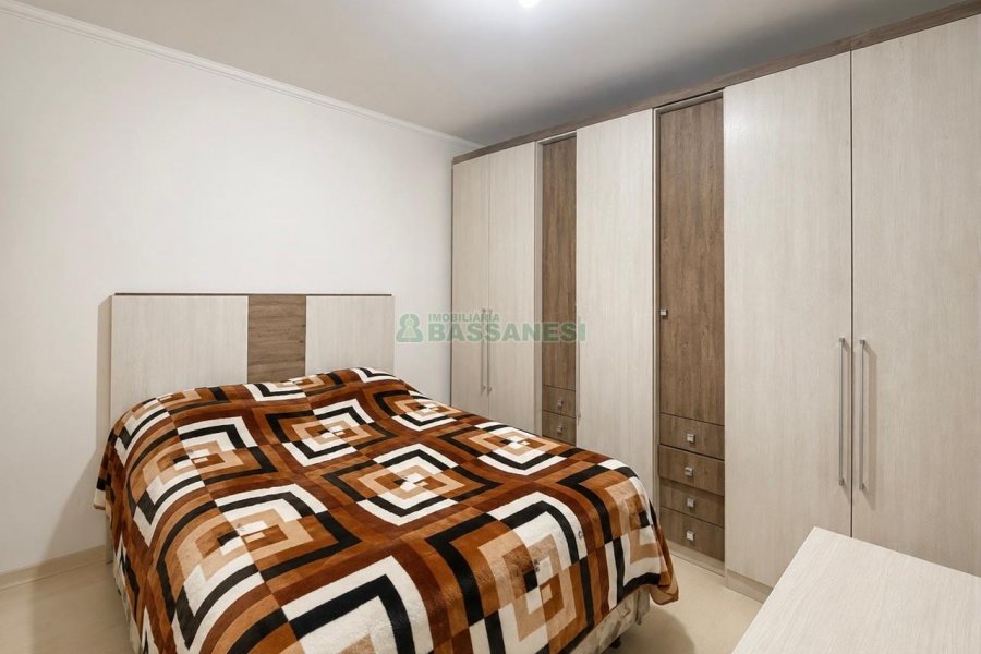 Apto Mobiliado com 70m², 2 dormitórios, 1 vaga, no bairro Vinhedos em Caxias do Sul para Alugar