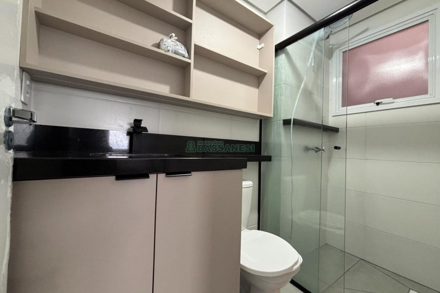 Apartamento com 62m², 2 dormitórios, 1 vaga, no bairro São Leopoldo em Caxias do Sul para Alugar