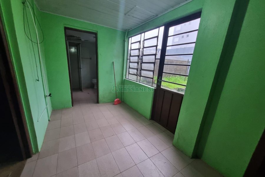 Casa com 120m², 3 dormitórios, 3 vagas, no bairro Rio Branco em Caxias do Sul para Alugar