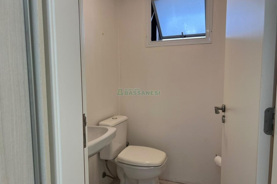 Sala com 60m², 1 vaga, no bairro Panazzolo em Caxias do Sul para Alugar