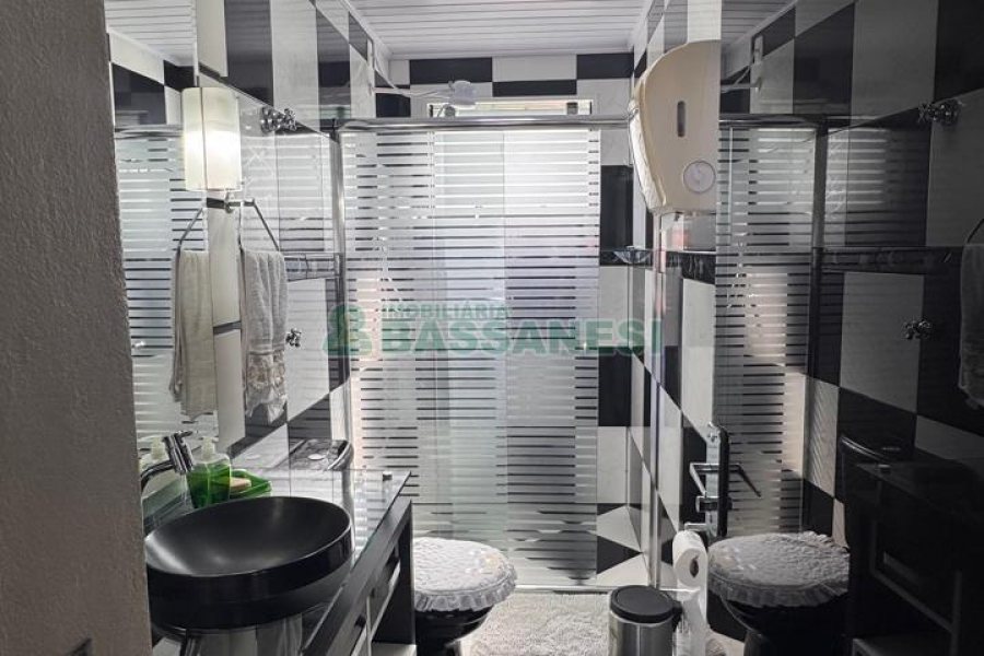 Apto Mobiliado com 250m², 3 dormitórios, 2 vagas, no bairro São José em Caxias do Sul para Alugar