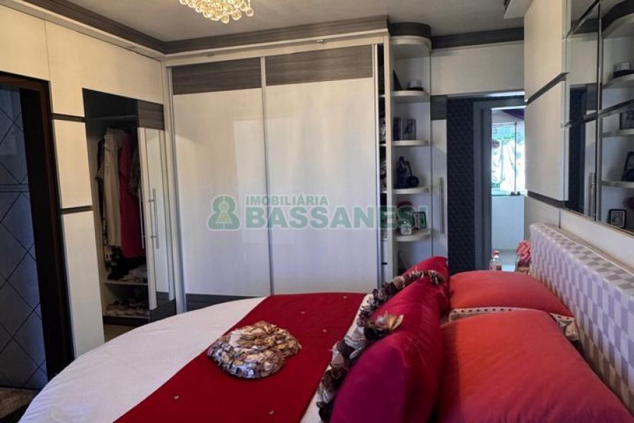 Apto Mobiliado com 250m², 3 dormitórios, 2 vagas, no bairro São José em Caxias do Sul para Alugar