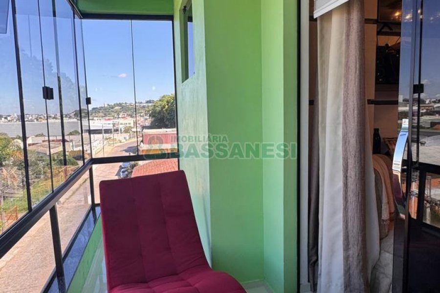 Apto Mobiliado com 250m², 3 dormitórios, 2 vagas, no bairro São José em Caxias do Sul para Alugar
