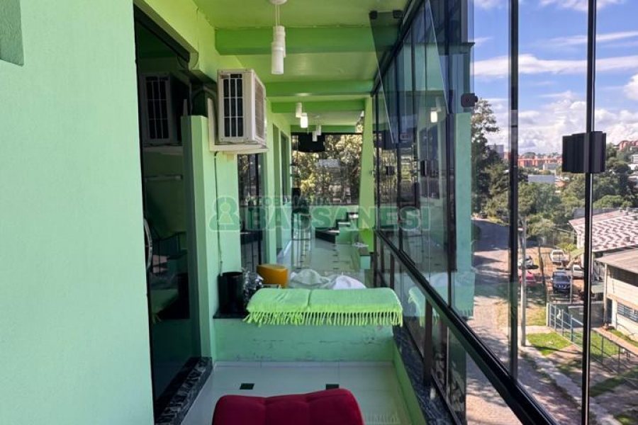 Apto Mobiliado com 250m², 3 dormitórios, 2 vagas, no bairro São José em Caxias do Sul para Alugar