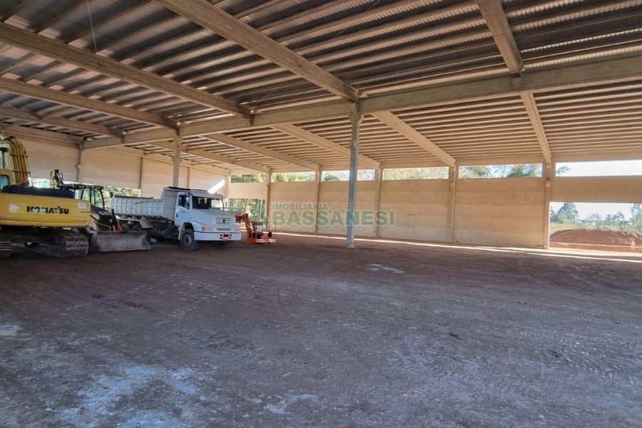 Pavilhão com 5000m², no bairro Forqueta em Caxias do Sul para Alugar