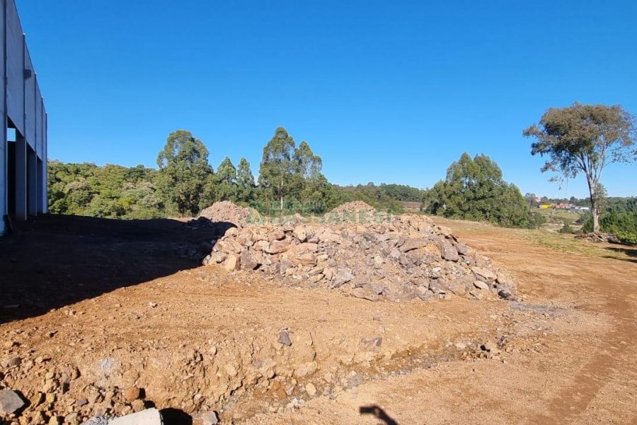 Pavilhão com 5000m², no bairro Forqueta em Caxias do Sul para Alugar