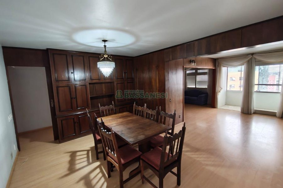 Apartamento com 177m², 3 dormitórios, 1 vaga, no bairro São Pelegrino em Caxias do Sul para Comprar