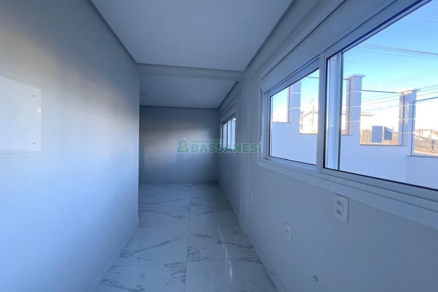 Casa com 80m², 2 dormitórios, no bairro Rio Branco em Caxias do Sul para Alugar