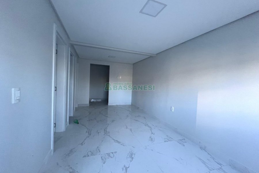 Casa com 80m², 2 dormitórios, no bairro Rio Branco em Caxias do Sul para Alugar