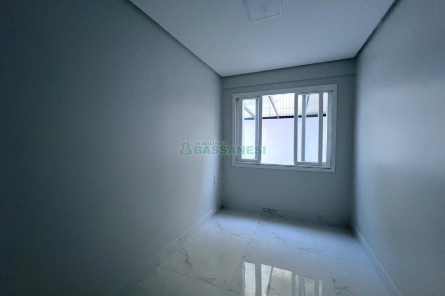Casa com 80m², 2 dormitórios, no bairro Rio Branco em Caxias do Sul para Alugar