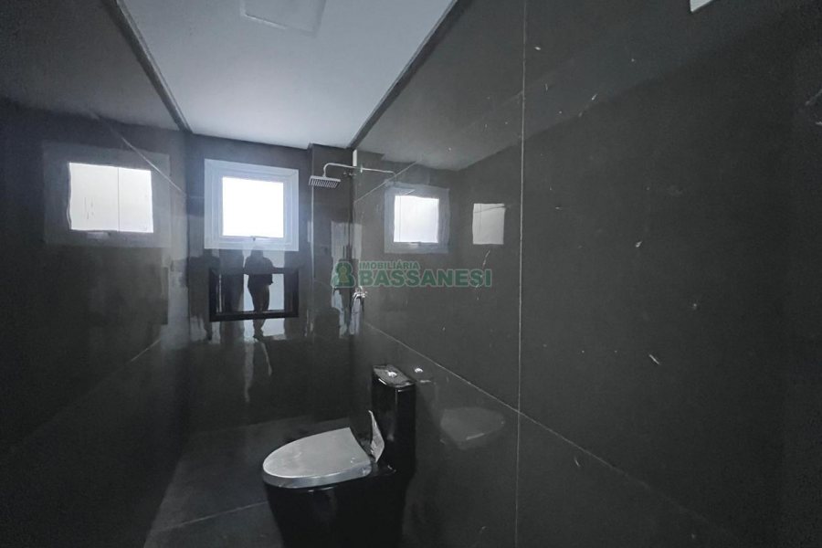Casa com 80m², 2 dormitórios, no bairro Rio Branco em Caxias do Sul para Alugar