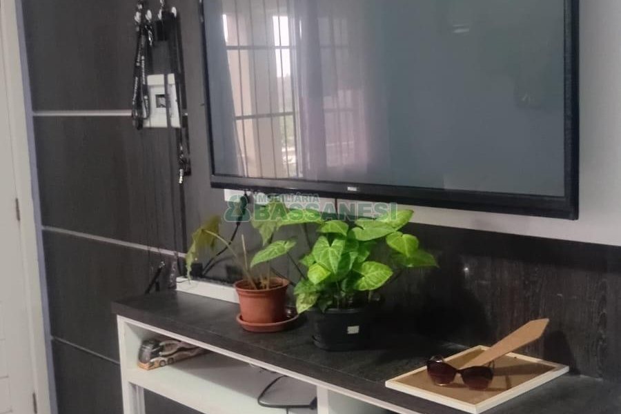 Apartamento com 46m², 2 dormitórios, no bairro Desvio Rizzo em Caxias do Sul para Comprar
