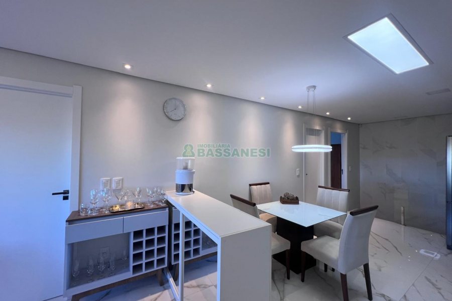 Casa com 100m², 2 dormitórios, 1 vaga, no bairro Rio Branco em Caxias do Sul para Alugar