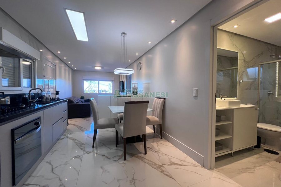 Casa com 100m², 2 dormitórios, 1 vaga, no bairro Rio Branco em Caxias do Sul para Alugar