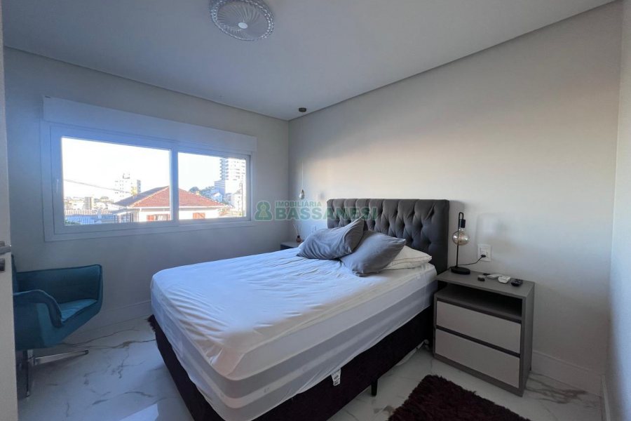 Casa com 100m², 2 dormitórios, 1 vaga, no bairro Rio Branco em Caxias do Sul para Alugar