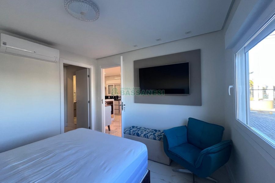 Casa com 100m², 2 dormitórios, 1 vaga, no bairro Rio Branco em Caxias do Sul para Alugar