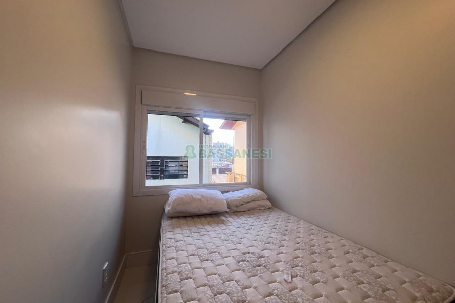 Casa com 100m², 2 dormitórios, 1 vaga, no bairro Rio Branco em Caxias do Sul para Alugar