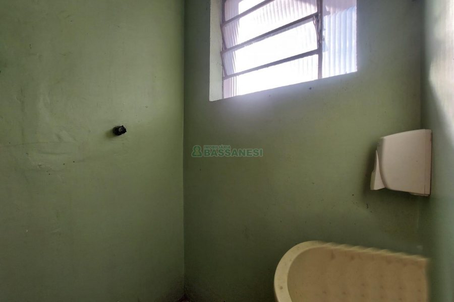 Loja com 100m², no bairro Kayser em Caxias do Sul para Alugar