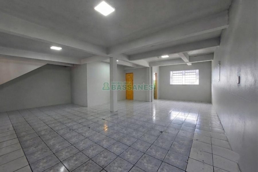 Loja com 100m², no bairro Kayser em Caxias do Sul para Alugar