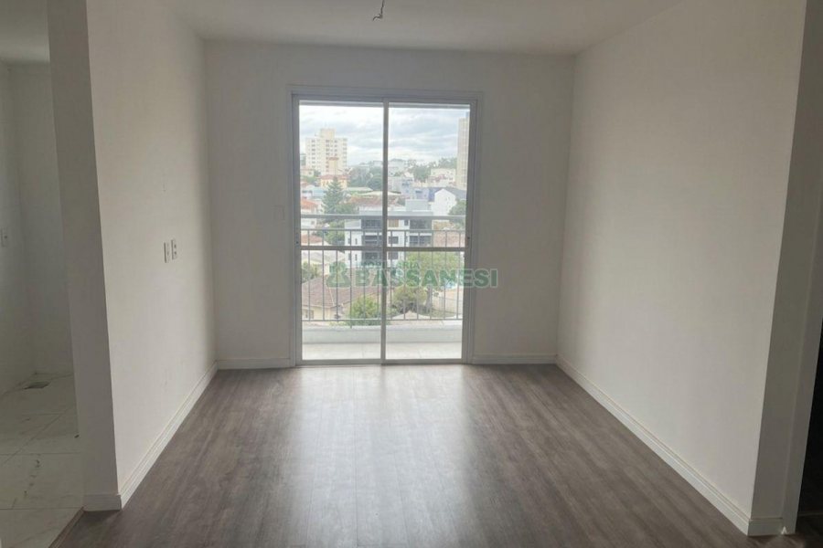 Apartamento com 62m², 2 dormitórios, 2 vagas, no bairro Rio Branco em Caxias do Sul para Alugar