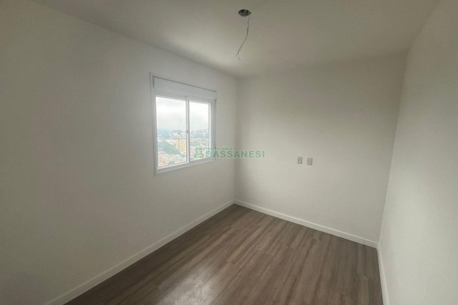 Apartamento com 62m², 2 dormitórios, 2 vagas, no bairro Rio Branco em Caxias do Sul para Alugar