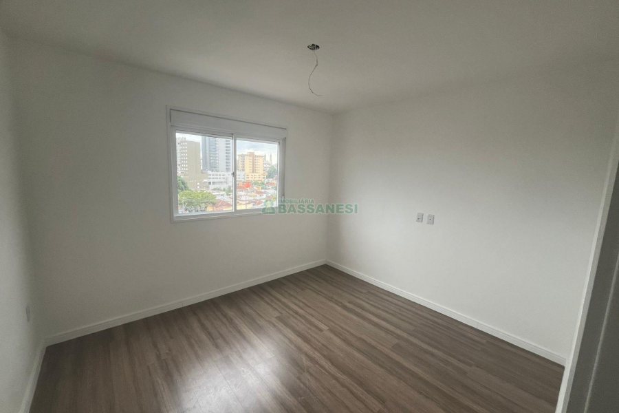 Apartamento com 62m², 2 dormitórios, 2 vagas, no bairro Rio Branco em Caxias do Sul para Alugar
