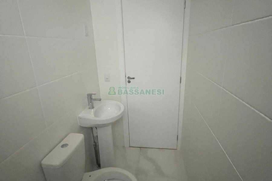 Apartamento com 62m², 2 dormitórios, 2 vagas, no bairro Rio Branco em Caxias do Sul para Alugar