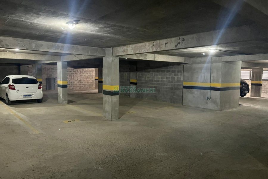 Apartamento com 62m², 2 dormitórios, 2 vagas, no bairro Rio Branco em Caxias do Sul para Alugar